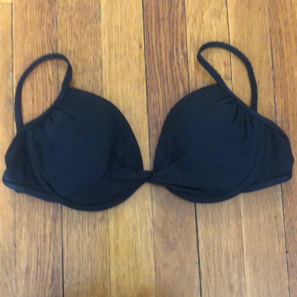 Twist front underwire bikini top